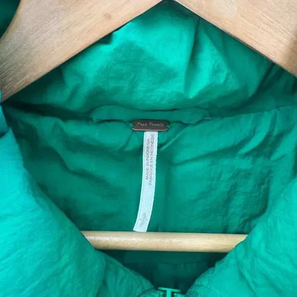 EUC Free People Green Slouchy Oversized Cropped Puffer Coat - Picture 7 of 7